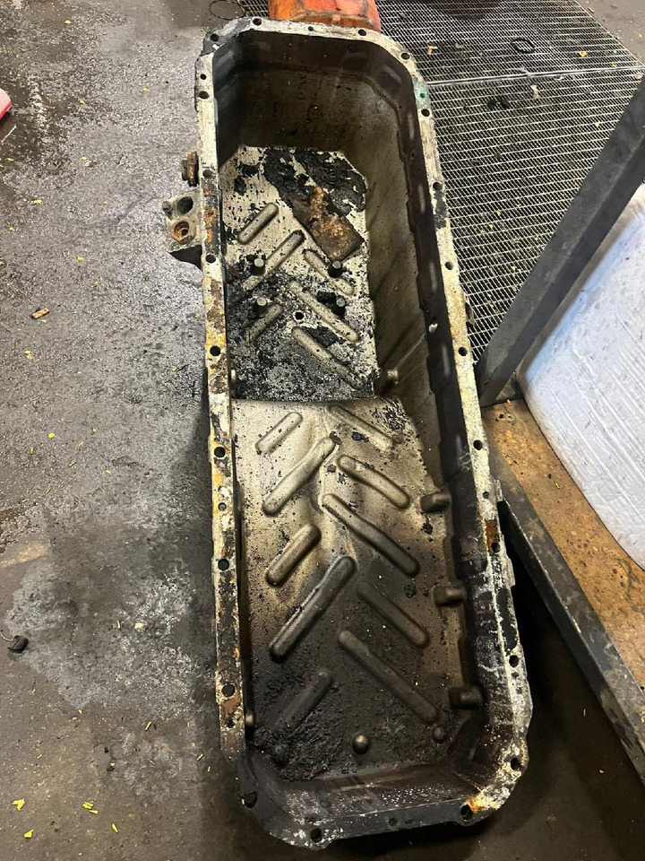 Volvo D 13 J aus L 220 - Cylinder block for Truck: picture 2 Volvo D 13 J aus L 220 - Cylinder block for Truck: picture 2