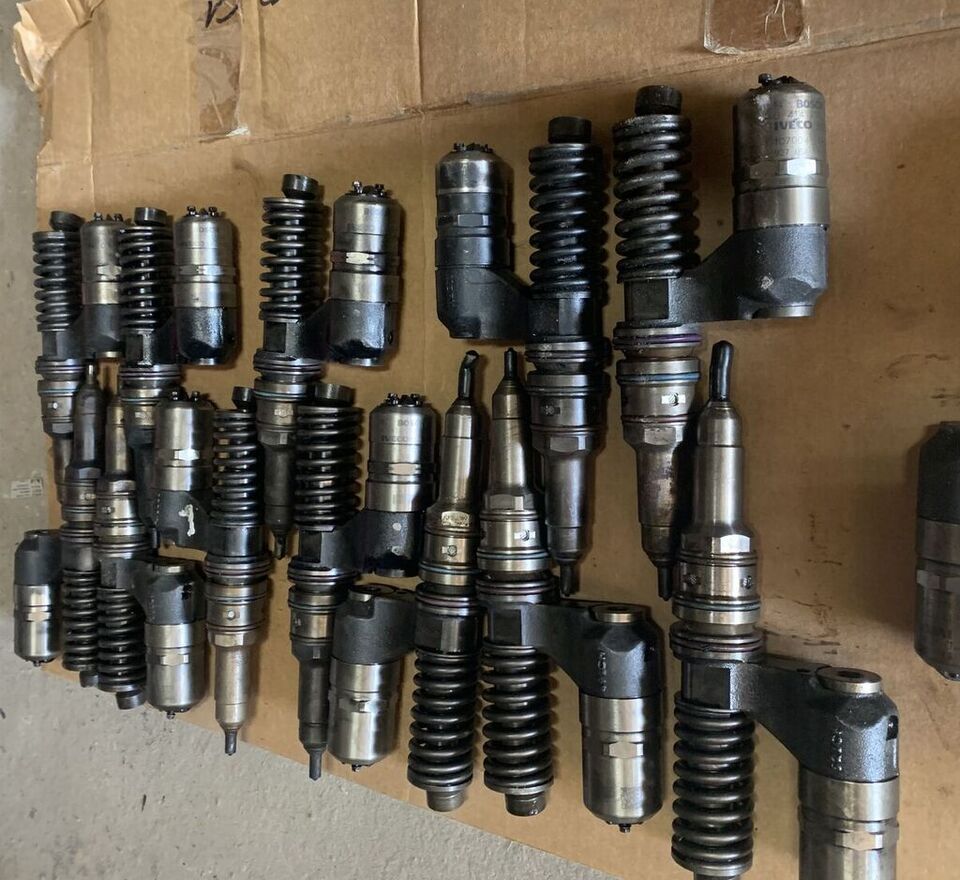 Bosch 0414701006 IVECO Stralis truck - Injector for Truck: picture 3 Bosch 0414701006 IVECO Stralis truck - Injector for Truck: picture 3