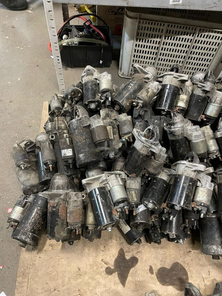 Bosch Iveco Daily 12V 0001109306 light - Starter for Van: picture 4 Bosch Iveco Daily 12V 0001109306 light - Starter for Van: picture 4