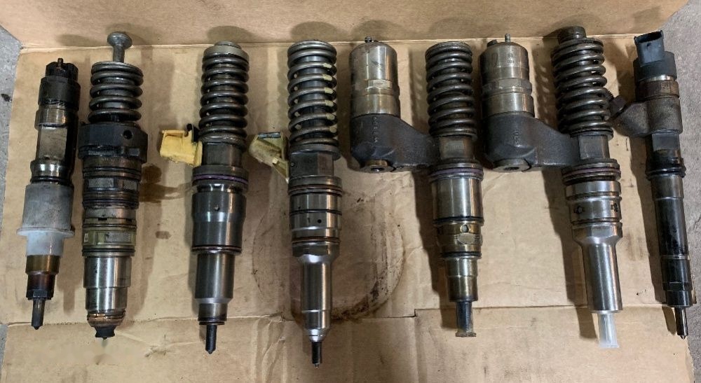 MAN HURT 0445120218 - Injector for Truck: picture 1 MAN HURT 0445120218 - Injector for Truck: picture 1