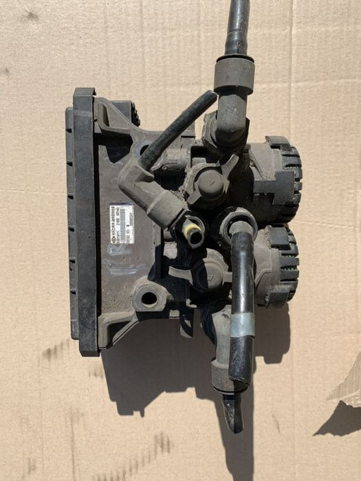 REGENER K001411 Renault Premium DXI VOLVO FH - Brake valve for Truck: picture 1 REGENER K001411 Renault Premium DXI VOLVO FH - Brake valve for Truck: picture 1