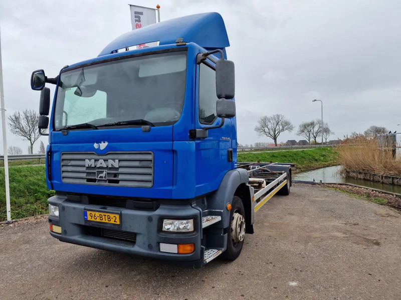MAN TGM 15.240 container, BDF, 2009, NL Truck - Container transporter/ Swap body truck: picture 1 MAN TGM 15.240 container, BDF, 2009, NL Truck - Container transporter/ Swap body truck: picture 1