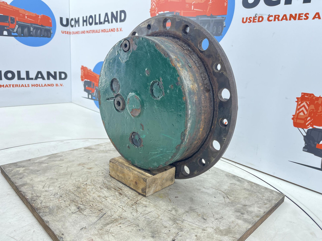 FAUN ATF 30 planetary gear 17-24-67-32-3pl-H87 - Final drive for Mobile crane: picture 2 FAUN ATF 30 planetary gear 17-24-67-32-3pl-H87 - Final drive for Mobile crane: picture 2