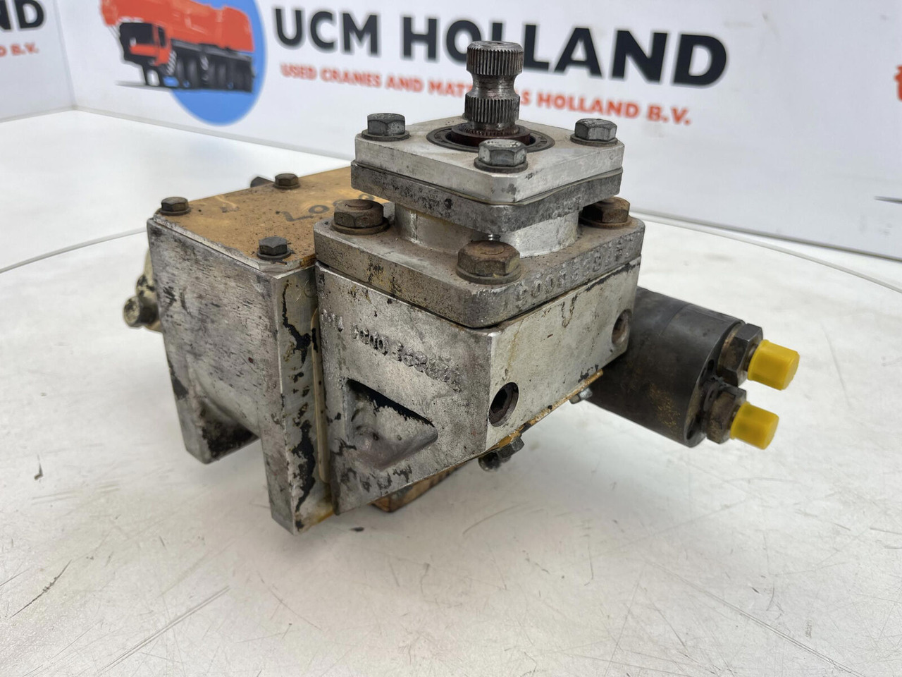Grove AT 880 Steering box dual steer - Steering gear for Mobile crane: picture 3 Grove AT 880 Steering box dual steer - Steering gear for Mobile crane: picture 3