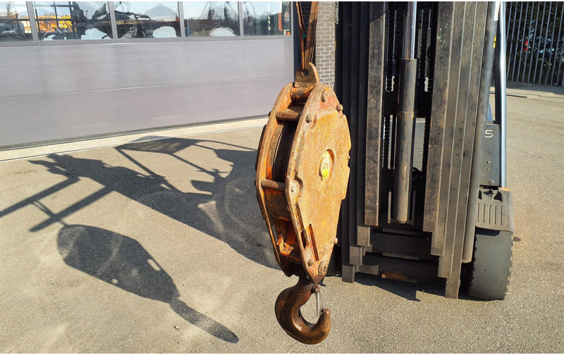 Grove Hookblock 16 mm 1 sheave 15 ton - Loader crane: picture 3 Grove Hookblock 16 mm 1 sheave 15 ton - Loader crane: picture 3