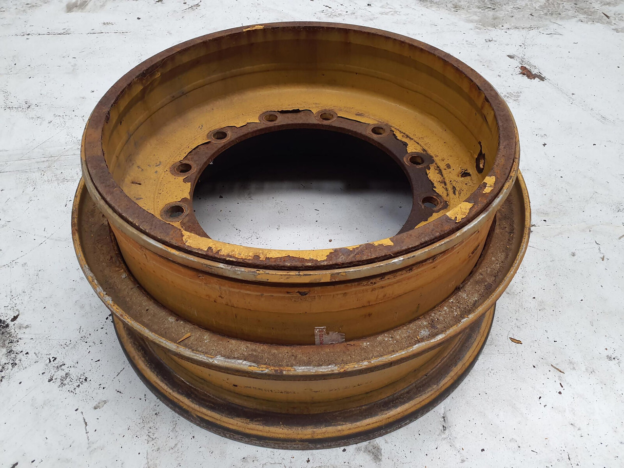 Grove Rim 445/95R25 12 14.5 3p - Rim for Crane: picture 1 Grove Rim 445/95R25 12 14.5 3p - Rim for Crane: picture 1