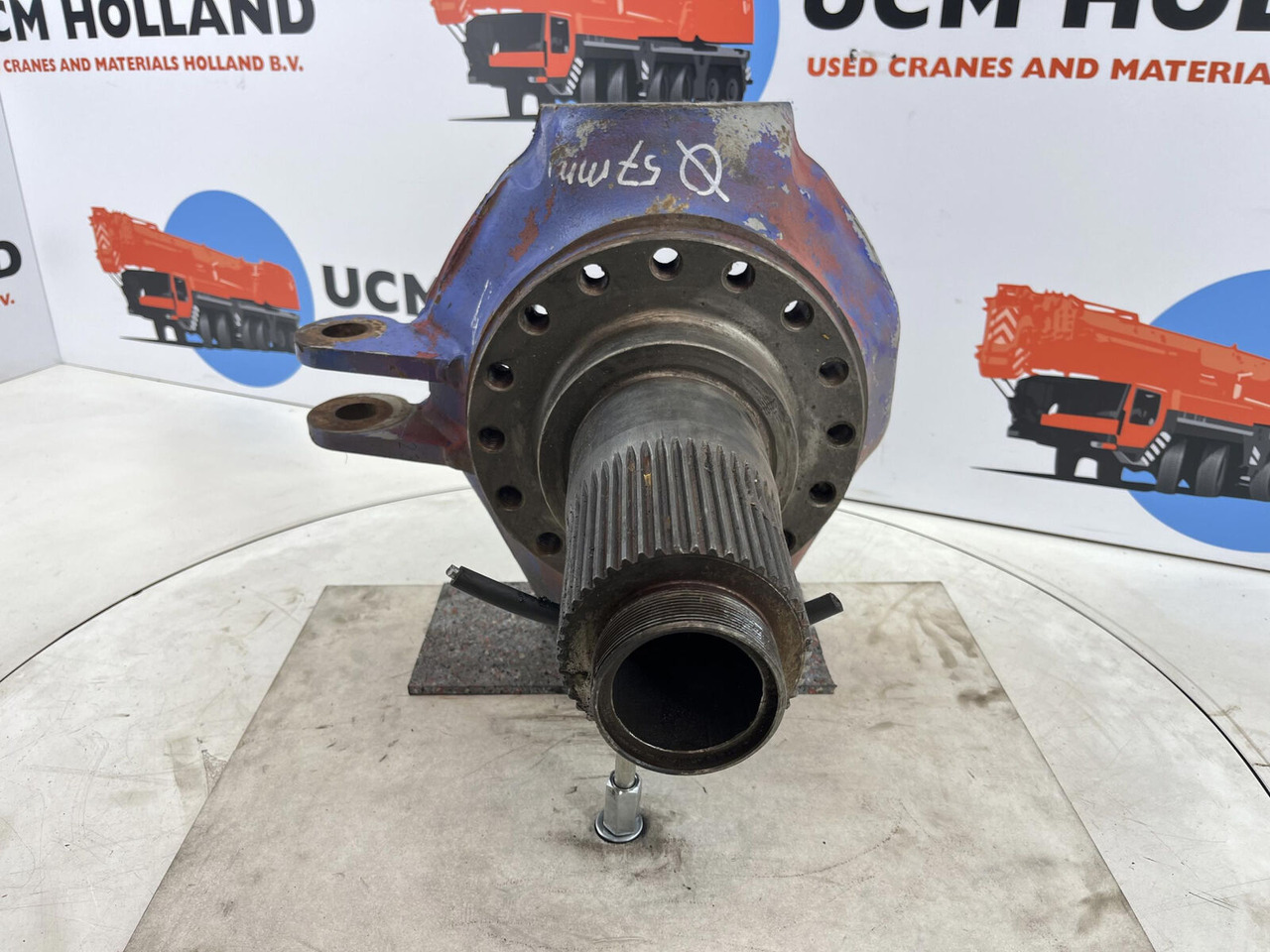 Kessler steering knuckle 16 holes with bracket - Steering knuckle for Mobile crane: picture 2 Kessler steering knuckle 16 holes with bracket - Steering knuckle for Mobile crane: picture 2