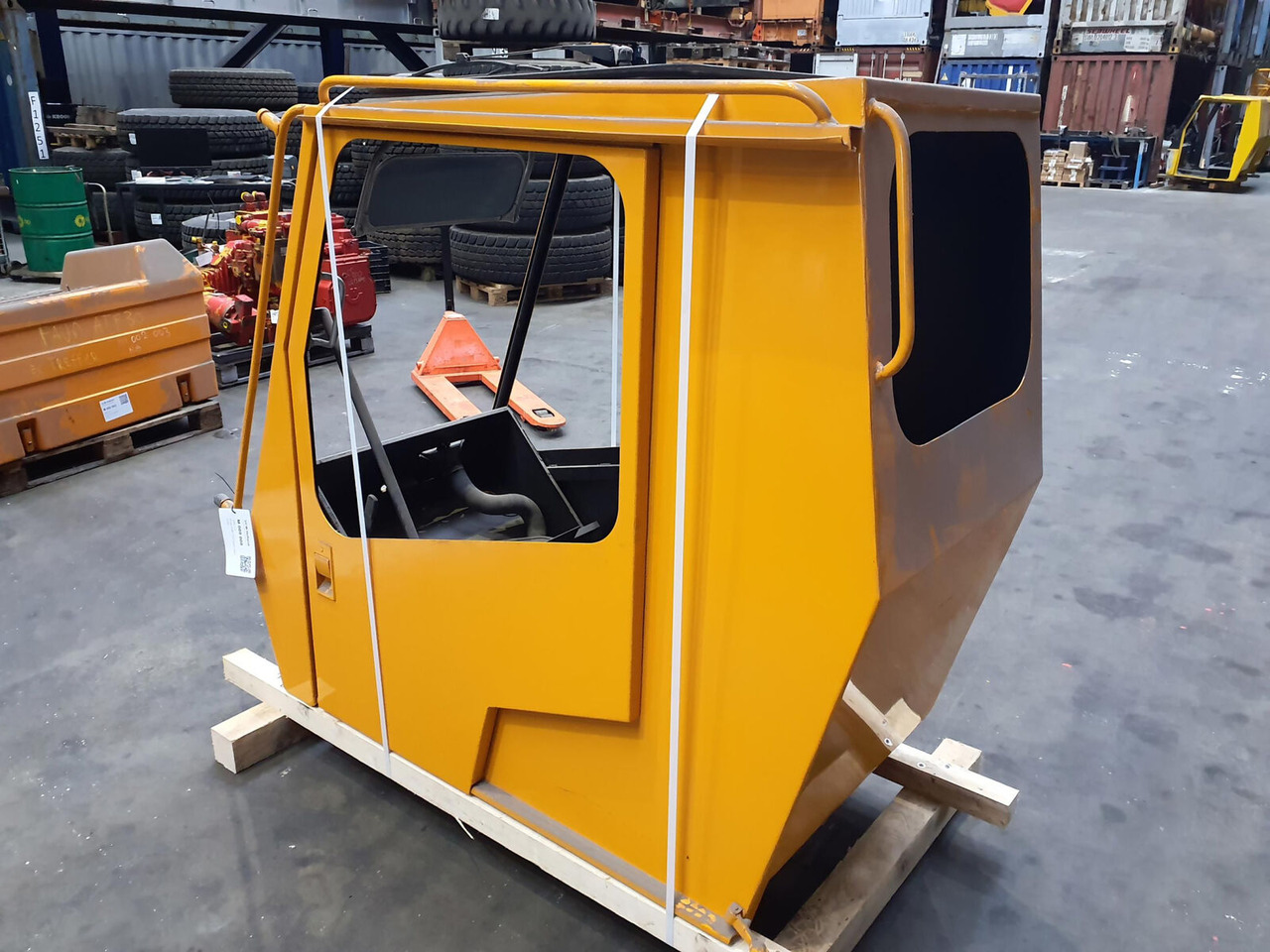 Krupp KMK 5100 upper cabin - Cab for Mobile crane: picture 4 Krupp KMK 5100 upper cabin - Cab for Mobile crane: picture 4