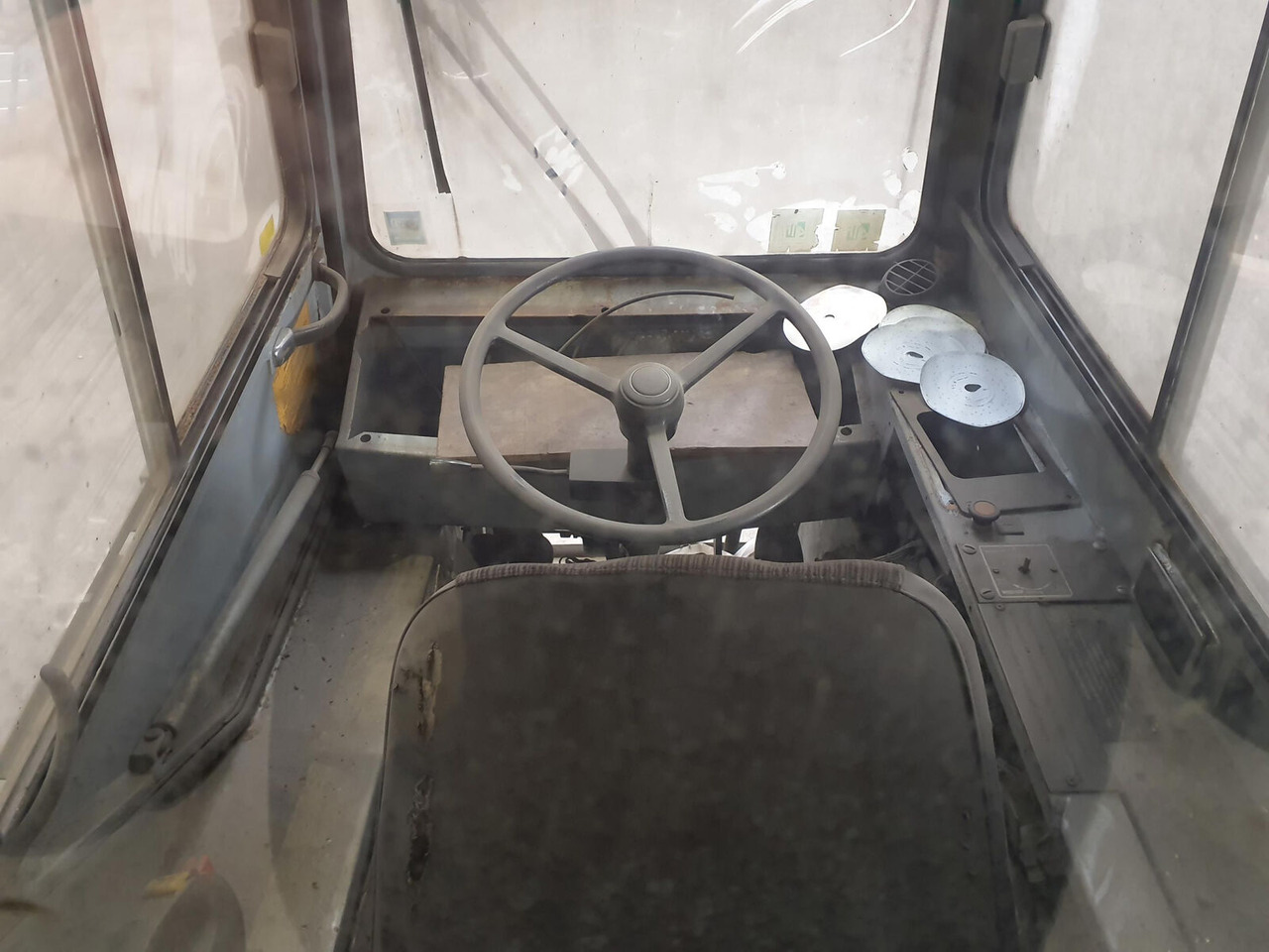 Liebherr LTM 1030 lower cabin - Cab for Mobile crane: picture 5 Liebherr LTM 1030 lower cabin - Cab for Mobile crane: picture 5