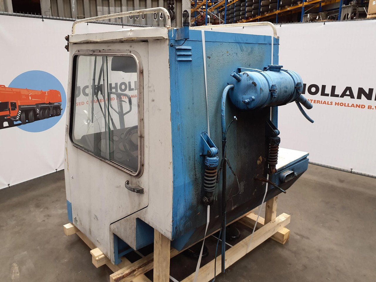 Liebherr LTM 1035/3 lower cabin - Cab for Mobile crane: picture 3 Liebherr LTM 1035/3 lower cabin - Cab for Mobile crane: picture 3