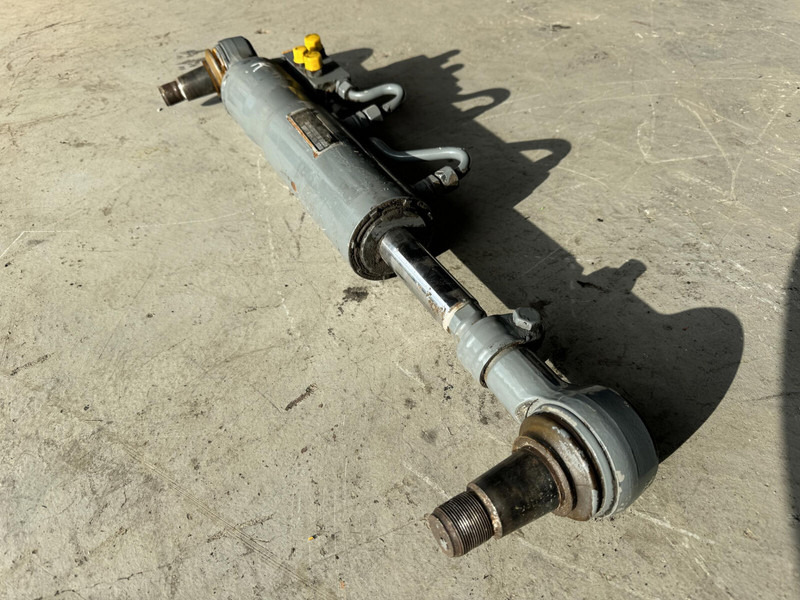 Liebherr LTM 1055-3.2 steering centering cylinder - Hydraulic cylinder for Crane: picture 2 Liebherr LTM 1055-3.2 steering centering cylinder - Hydraulic cylinder for Crane: picture 2