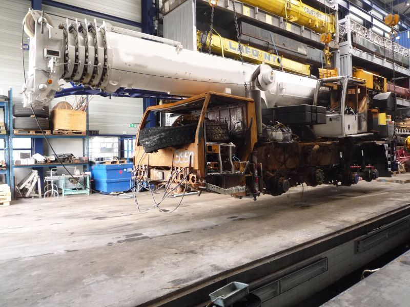 Liebherr LTM 1070-4.2 for parts - All terrain crane: picture 1 Liebherr LTM 1070-4.2 for parts - All terrain crane: picture 1