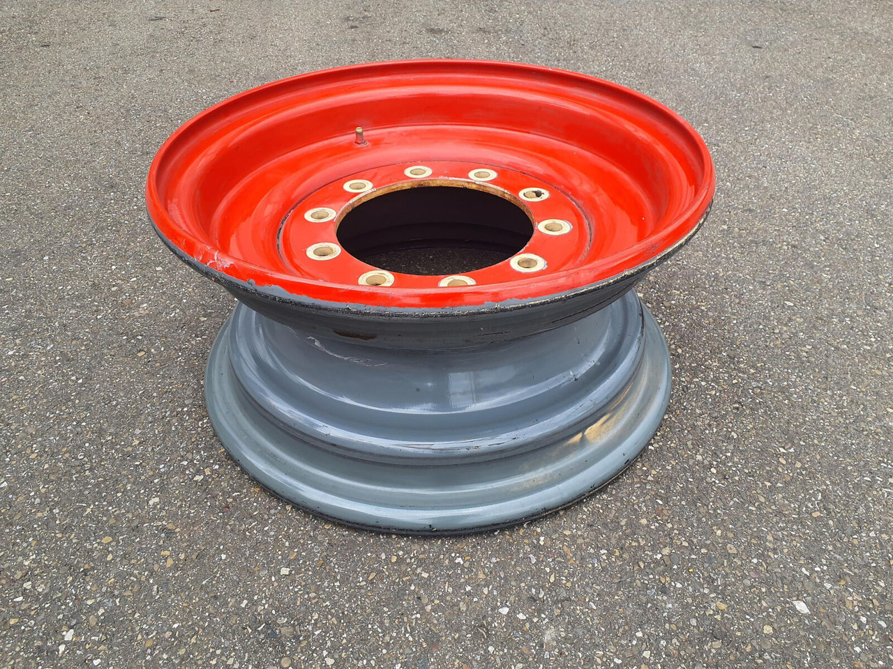Liebherr Rim 445/95R25 10 12 1p - Rim for Crane: picture 3 Liebherr Rim 445/95R25 10 12 1p - Rim for Crane: picture 3