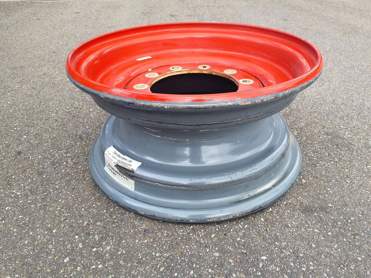 Liebherr Rim 445/95R25 10 12 1p - Rim for Crane: picture 3 Liebherr Rim 445/95R25 10 12 1p - Rim for Crane: picture 3
