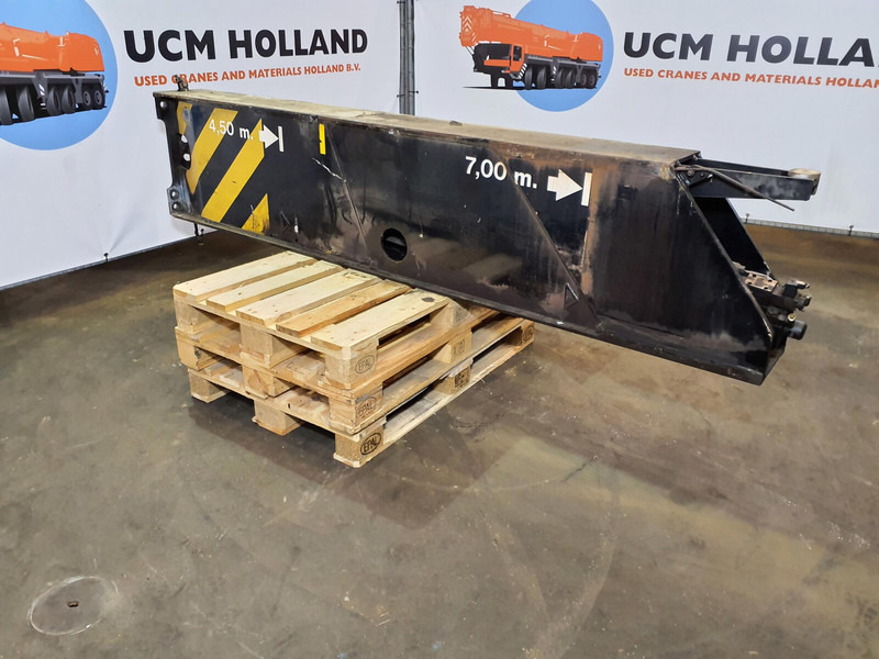 Terex AC 100 outrigger beam front with horizontal cylinder - Body and exterior for Crane: picture 3 Terex AC 100 outrigger beam front with horizontal cylinder - Body and exterior for Crane: picture 3