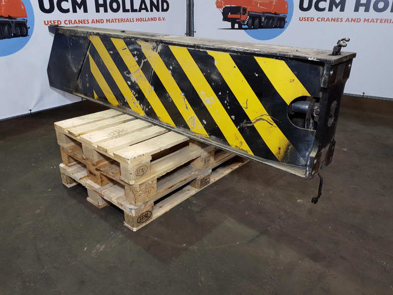 Terex AC 100 outrigger beam front with horizontal cylinder - Body and exterior for Crane: picture 1 Terex AC 100 outrigger beam front with horizontal cylinder - Body and exterior for Crane: picture 1