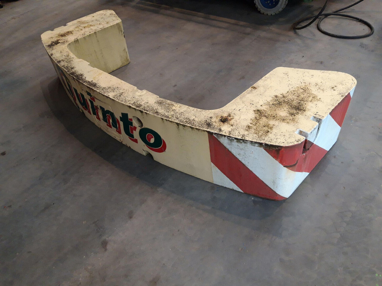 Terex Demag AC 35 counterweight 2,5 T - Counterweight for Mobile crane: picture 4 Terex Demag AC 35 counterweight 2,5 T - Counterweight for Mobile crane: picture 4