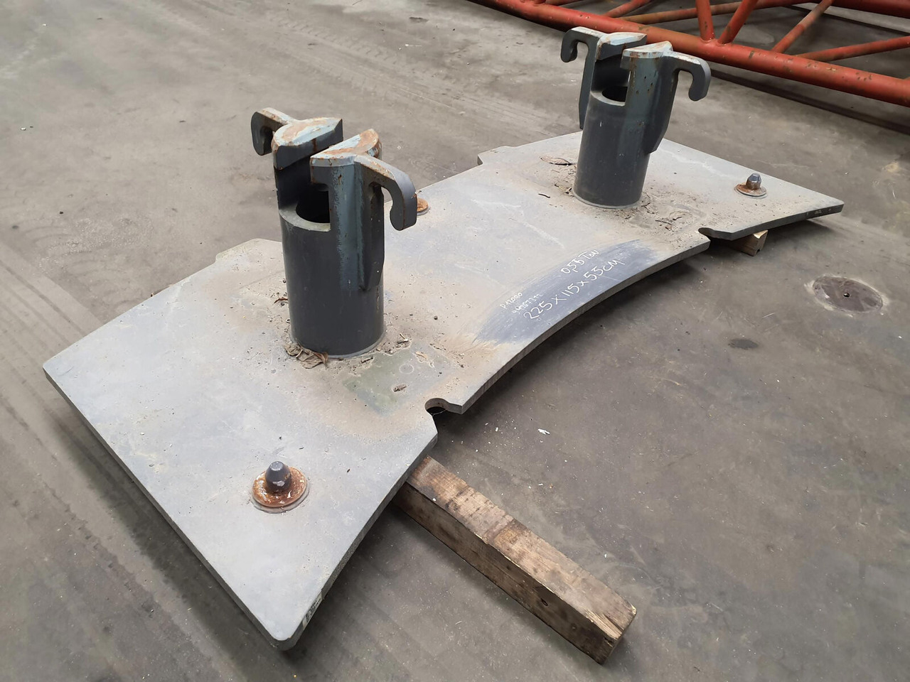 Terex Terex Demag Challenger 4200 counterweight 0.55 Ton - Counterweight for Mobile crane: picture 1 Terex Terex Demag Challenger 4200 counterweight 0.55 Ton - Counterweight for Mobile crane: picture 1
