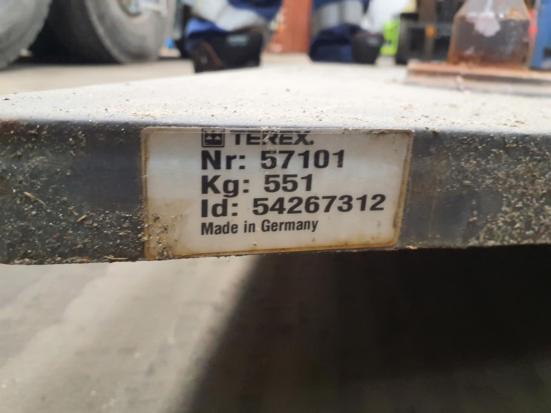 Terex Terex Demag Challenger 4200 counterweight 0.55 Ton - Counterweight for Construction machinery: picture 5 Terex Terex Demag Challenger 4200 counterweight 0.55 Ton - Counterweight for Construction machinery: picture 5