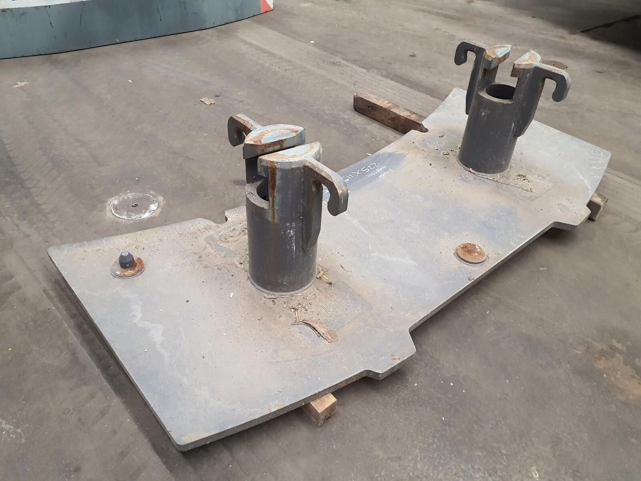 Terex Terex Demag Challenger 4200 counterweight 0.55 Ton - Counterweight for Mobile crane: picture 3 Terex Terex Demag Challenger 4200 counterweight 0.55 Ton - Counterweight for Mobile crane: picture 3