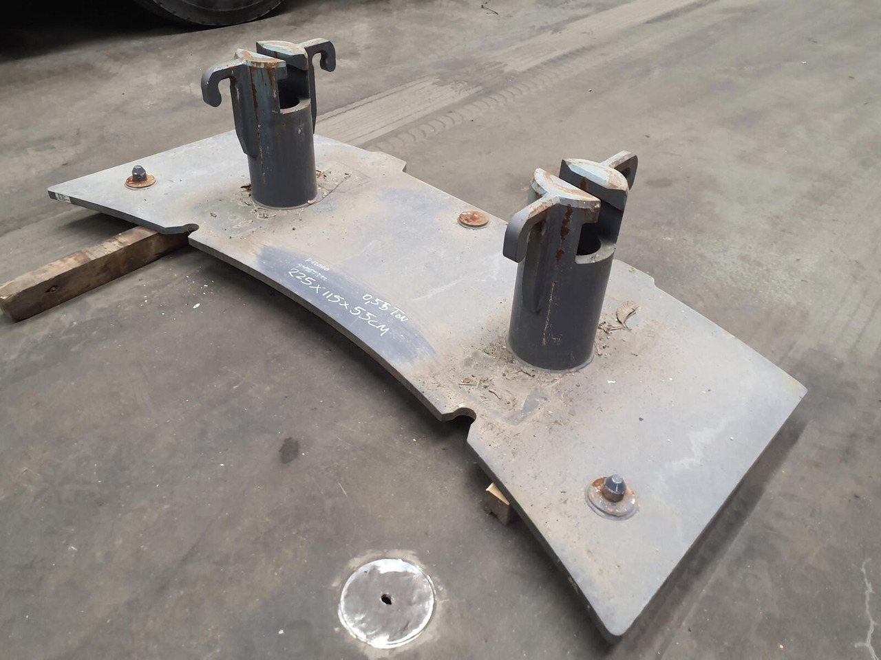 Terex Terex Demag Challenger 4200 counterweight 0.55 Ton - Counterweight for Mobile crane: picture 2 Terex Terex Demag Challenger 4200 counterweight 0.55 Ton - Counterweight for Mobile crane: picture 2