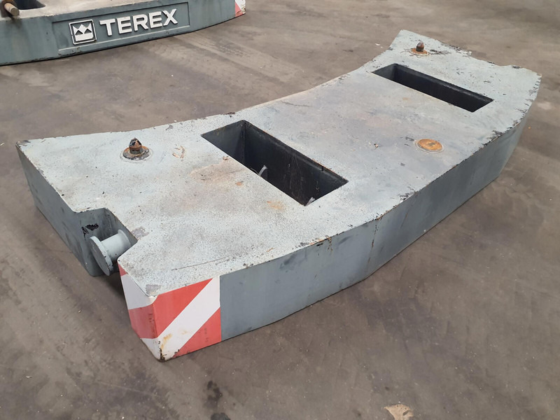 Terex Terex Demag Challenger 4200 counterweight 3.2 Ton - Counterweight for Construction machinery: picture 3 Terex Terex Demag Challenger 4200 counterweight 3.2 Ton - Counterweight for Construction machinery: picture 3