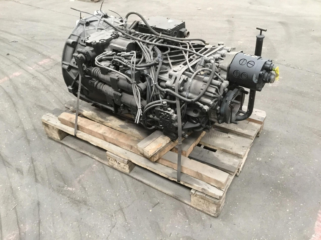ZF ATF 60-4 gearbox EcoSplit 16-S-151 - Gearbox for Mobile crane: picture 3 ZF ATF 60-4 gearbox EcoSplit 16-S-151 - Gearbox for Mobile crane: picture 3