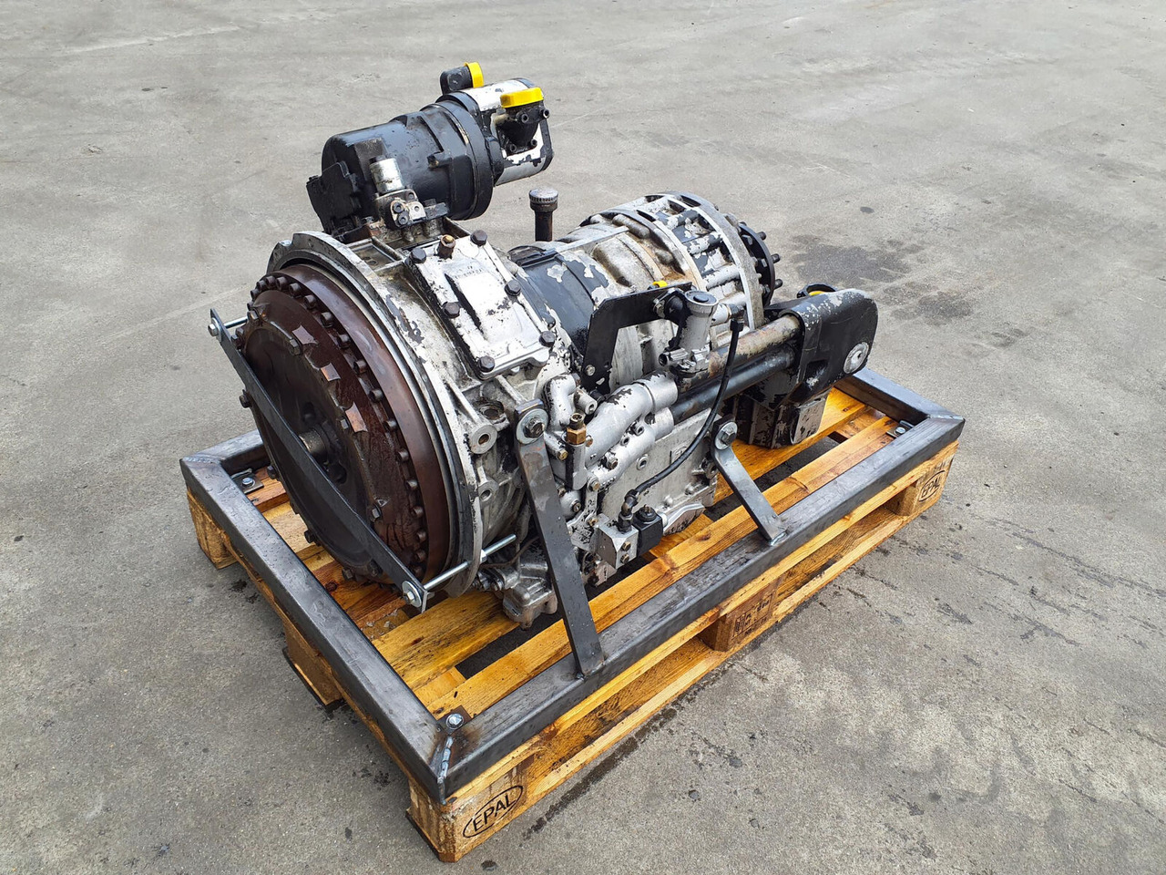 ZF LTM 1060 gearbox ZF 6HP-600 - Gearbox for Mobile crane: picture 1 ZF LTM 1060 gearbox ZF 6HP-600 - Gearbox for Mobile crane: picture 1