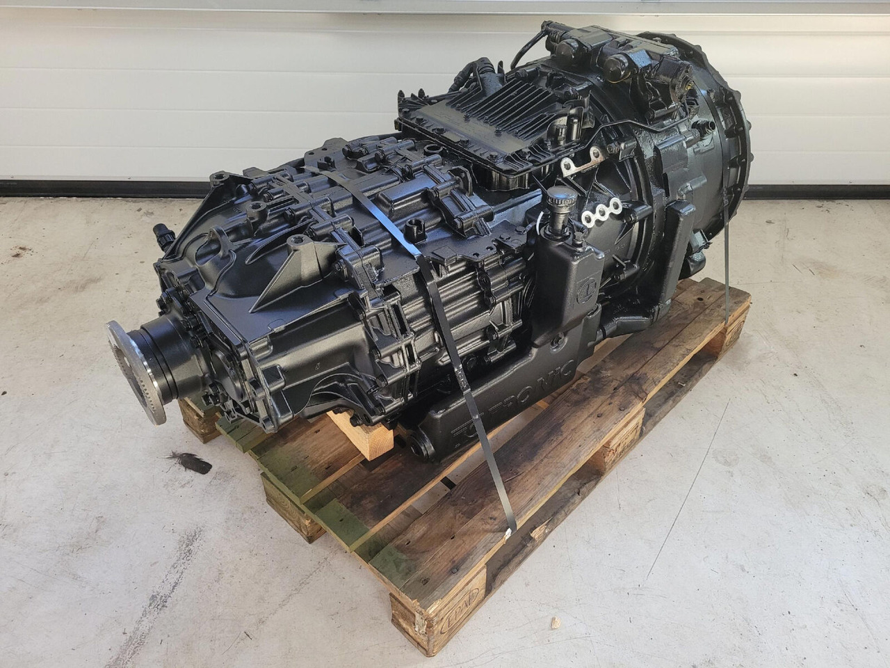 ZF LTM 1250-6.1 gearbox TC tronic 12 AS 3002 TC - Gearbox for Mobile crane: picture 4 ZF LTM 1250-6.1 gearbox TC tronic 12 AS 3002 TC - Gearbox for Mobile crane: picture 4