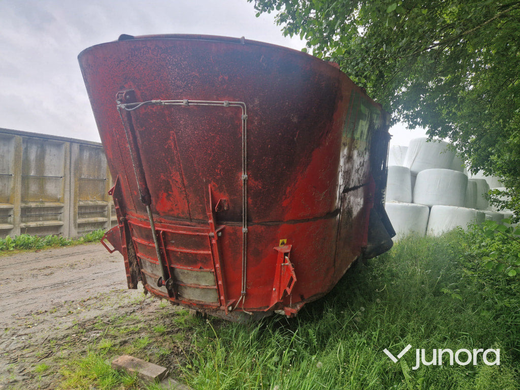 Foderblandare RMH 22 - Forage mixer wagon: picture 5 Foderblandare RMH 22 - Forage mixer wagon: picture 5