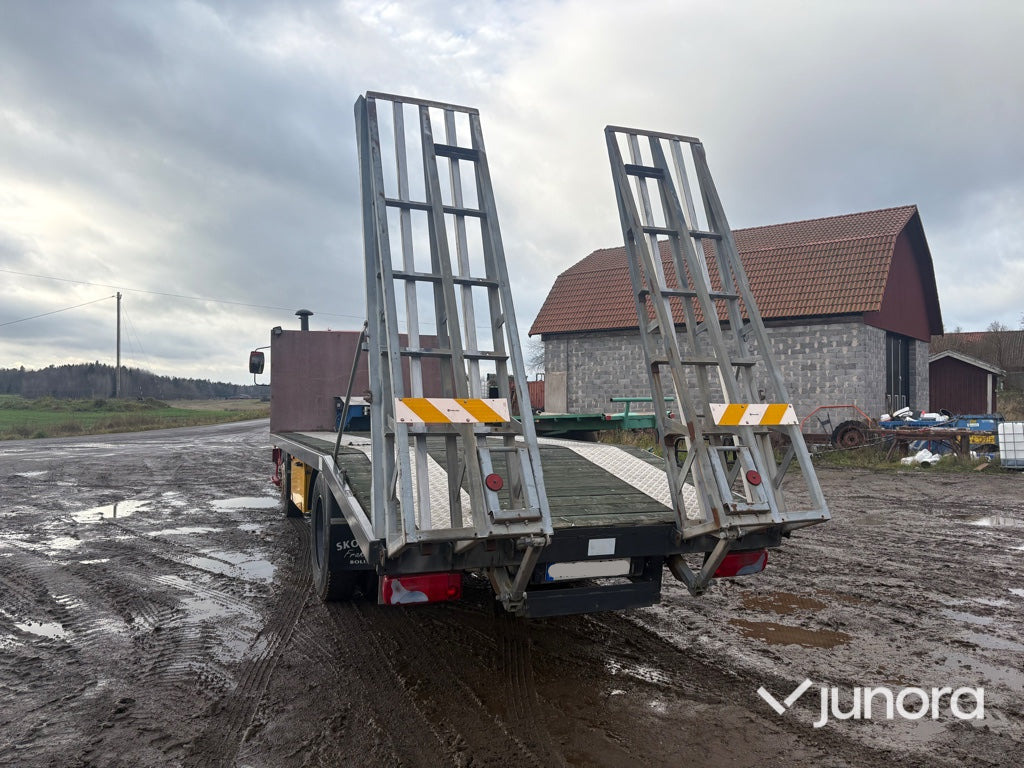 Lastbil / Biltransport - Volvo F 613 4X2-1-V - Autotransporter truck: picture 5 Lastbil / Biltransport - Volvo F 613 4X2-1-V - Autotransporter truck: picture 5