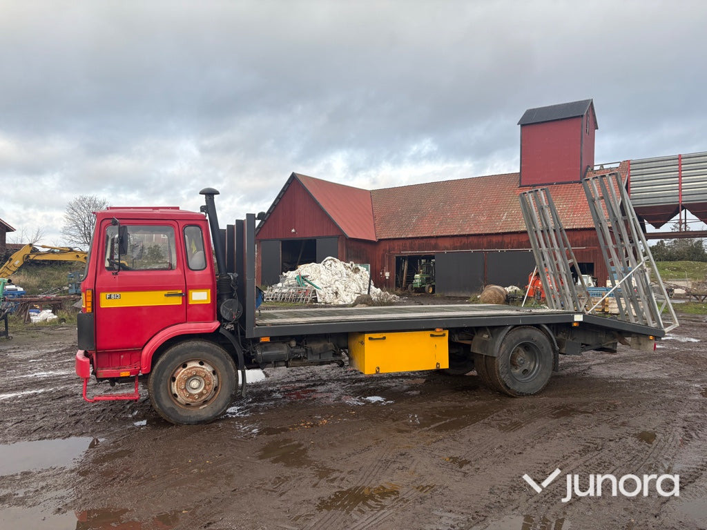 Lastbil / Biltransport - Volvo F 613 4X2-1-V - Autotransporter truck: picture 3 Lastbil / Biltransport - Volvo F 613 4X2-1-V - Autotransporter truck: picture 3