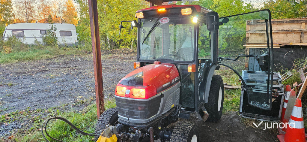 Compact tractor Minitraktor - Yanamar EF235 4wd: picture 1