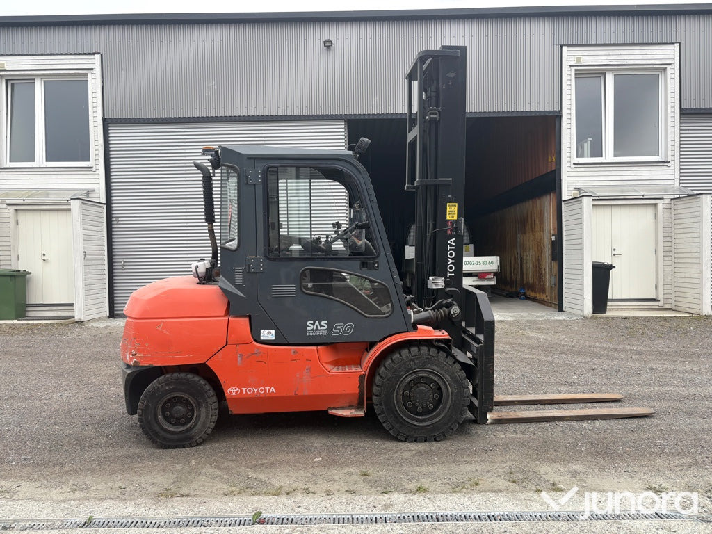 Motviktstruck - Toyota Tonero 42-7FDA50 - Diesel forklift: picture 4 Motviktstruck - Toyota Tonero 42-7FDA50 - Diesel forklift: picture 4