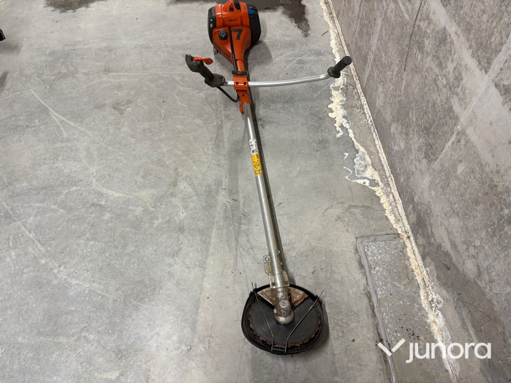 Röjsåg - Husqvarna, 545FX, 4st - Garden mower: picture 5 Röjsåg - Husqvarna, 545FX, 4st - Garden mower: picture 5