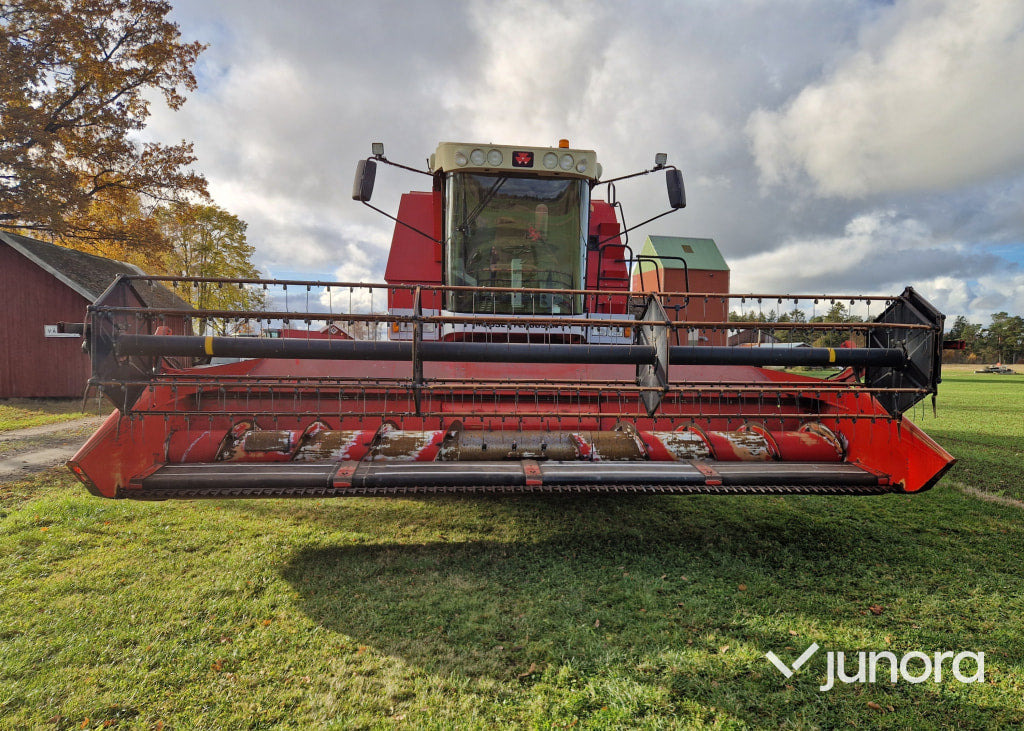 Skördetröska - Massey Ferguson, 36 - Combine harvester: picture 2 Skördetröska - Massey Ferguson, 36 - Combine harvester: picture 2