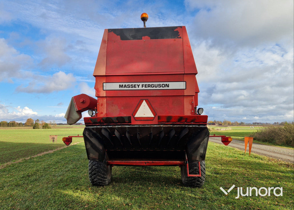 Skördetröska - Massey Ferguson, 36 - Combine harvester: picture 4 Skördetröska - Massey Ferguson, 36 - Combine harvester: picture 4
