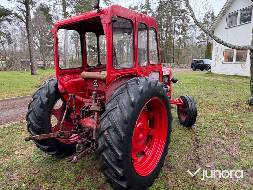 Traktor - B-M Volvo 400 - Farm tractor: picture 5 Traktor - B-M Volvo 400 - Farm tractor: picture 5