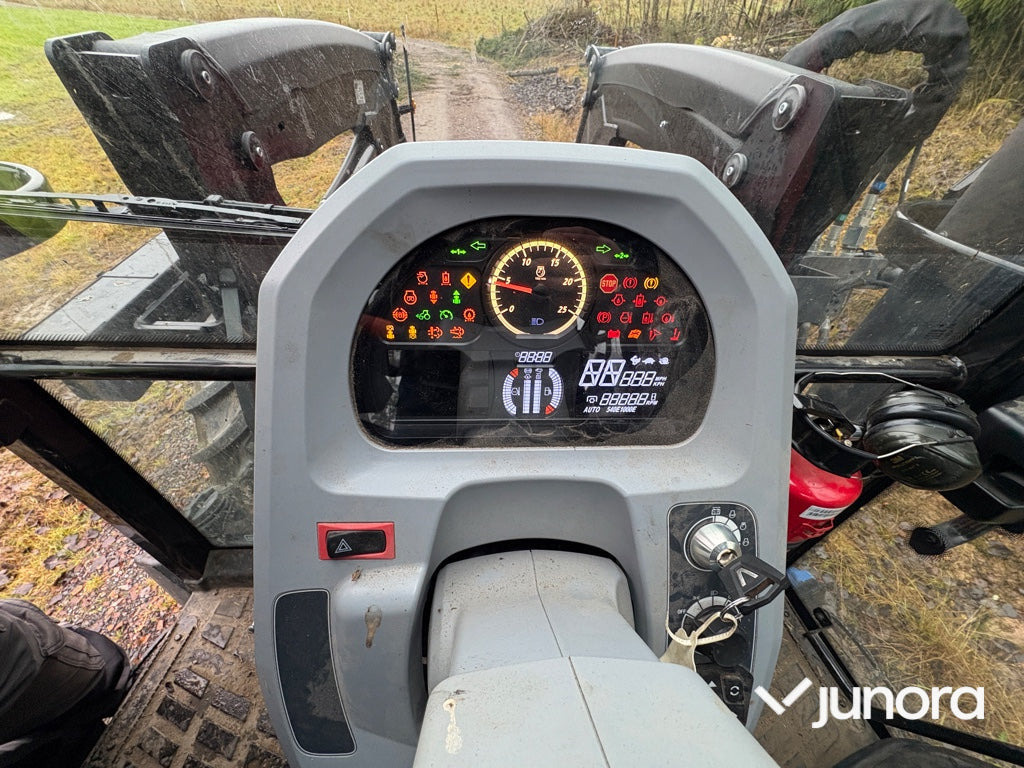 Farm tractor Traktor - Valtra A115: picture 26