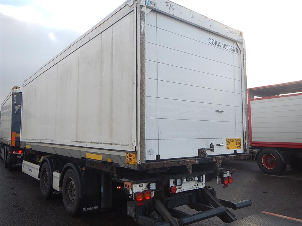 7450 mm med rulleport  - Closed box semi-trailer: picture 3 7450 mm med rulleport  - Closed box semi-trailer: picture 3