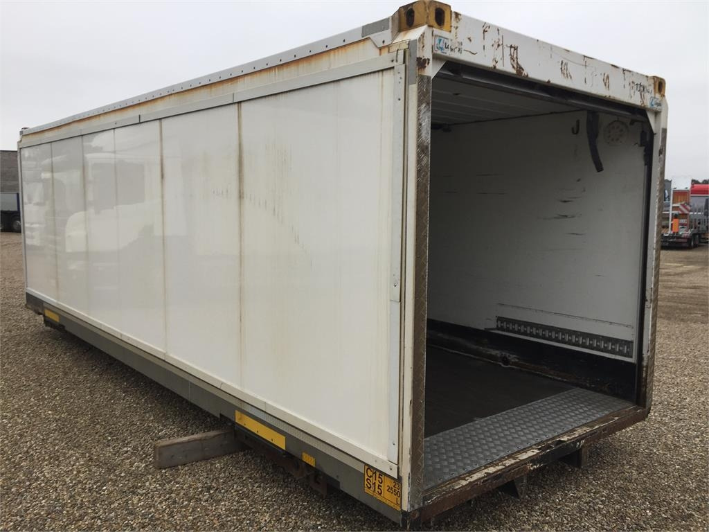 7450 mm med rulleport  - Closed box semi-trailer: picture 1 7450 mm med rulleport  - Closed box semi-trailer: picture 1