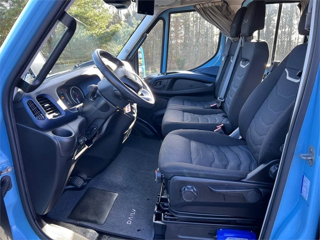 Box truck Iveco Daily 70C18 - dobbelt cab: picture 18