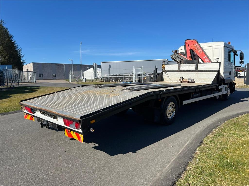 MAN TGL 12-240 4x2 BL - Fassi kran - Autotransporter truck: picture 2 MAN TGL 12-240 4x2 BL - Fassi kran - Autotransporter truck: picture 2
