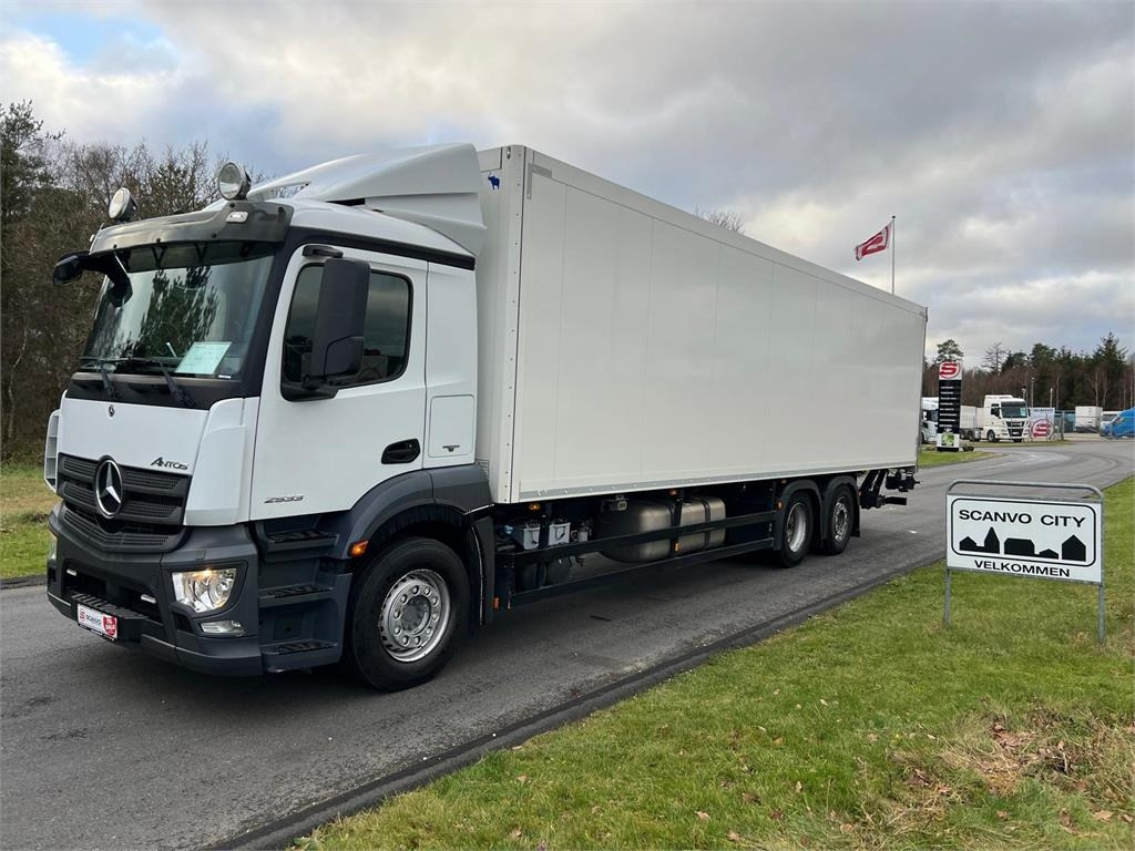 Box truck Mercedes-Benz Antos 2533 L: picture 1