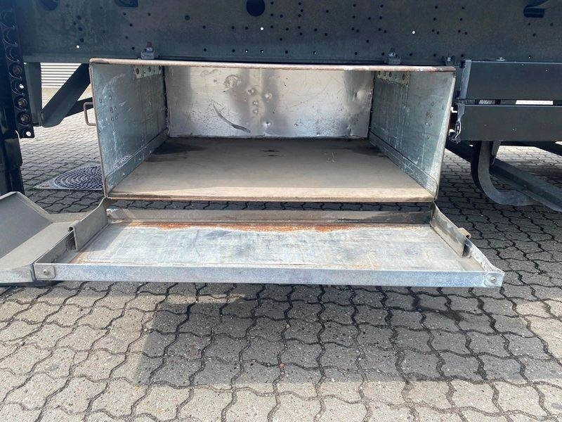 Dropside/ Flatbed semi-trailer Schmitz 3-aks Mega trailer: picture 14