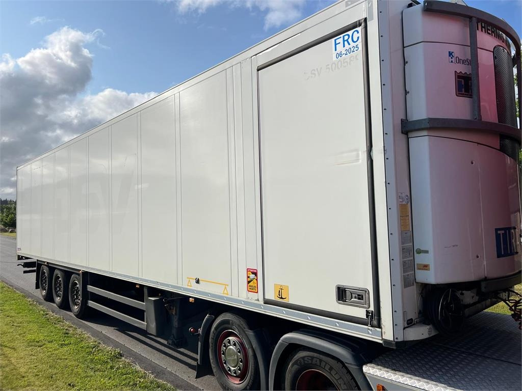 Schmitz SCB*S3B Dobbelt compartment  - Refrigerator semi-trailer: picture 5 Schmitz SCB*S3B Dobbelt compartment  - Refrigerator semi-trailer: picture 5