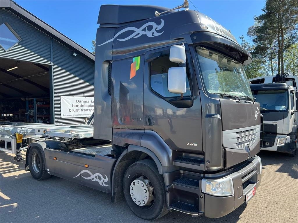 Renault Premium 440 DXI - Tractor unit: picture 1 Renault Premium 440 DXI - Tractor unit: picture 1