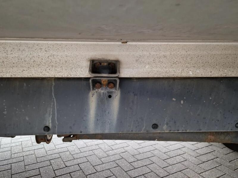 Refrigerator truck Volvo FL 280 (12 ton) Dobbelt compartment: picture 17