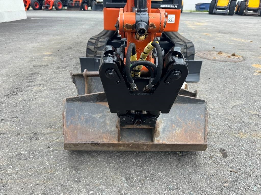 Mini excavator Hitachi ZX 19-6 CR: picture 8