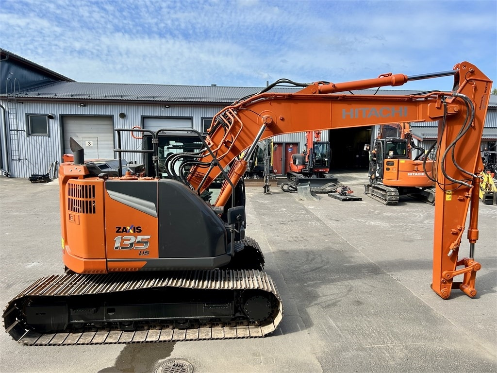 Hitachi ZX135US-7 - Crawler excavator: picture 5 Hitachi ZX135US-7 - Crawler excavator: picture 5